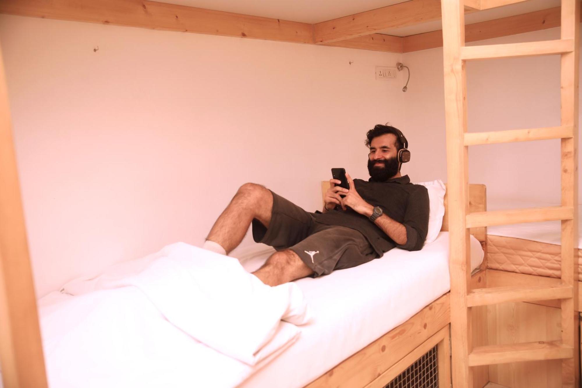 מומביי Nap Manor Hostels מראה חיצוני תמונה